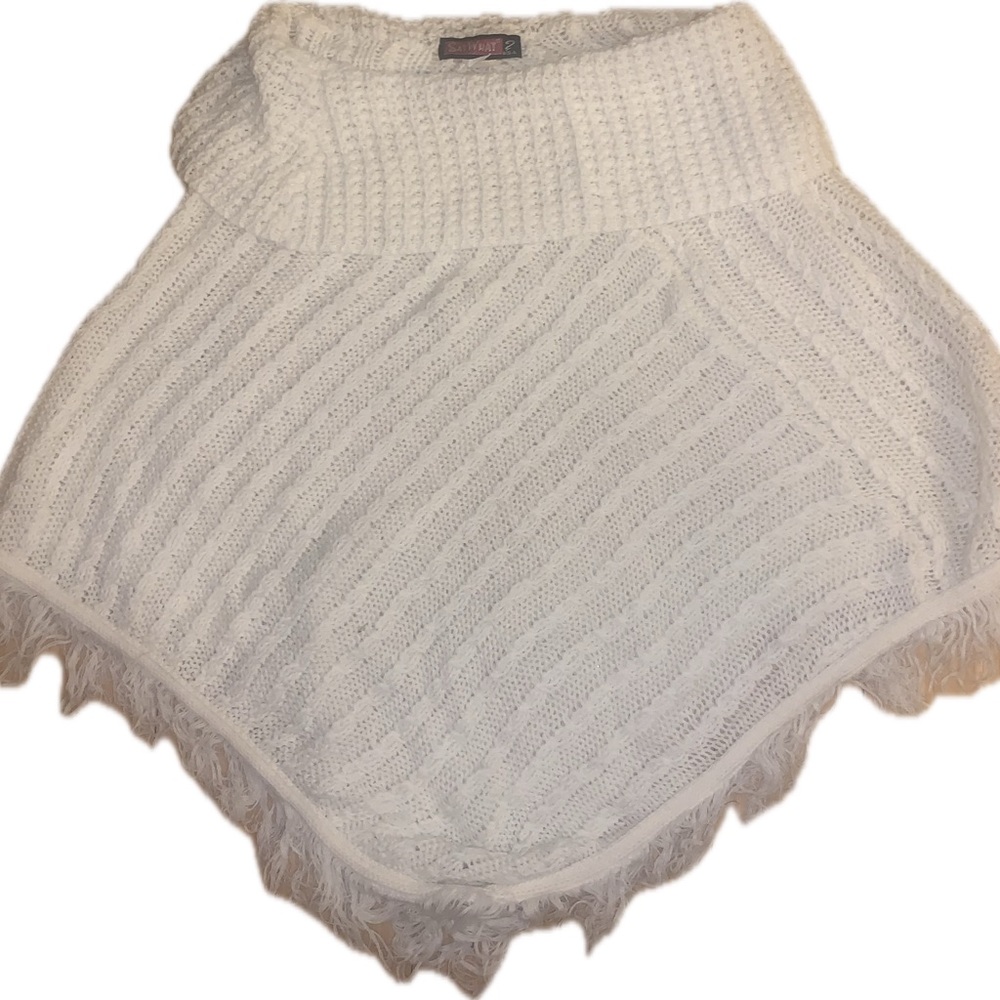 Cream Colored Sweater Poncho (o/s)